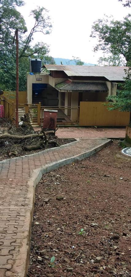 Nivritti Villa Matheran Bagian luar foto