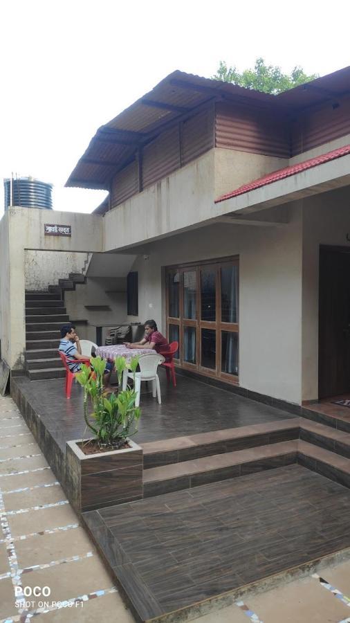Nivritti Villa Matheran Bagian luar foto