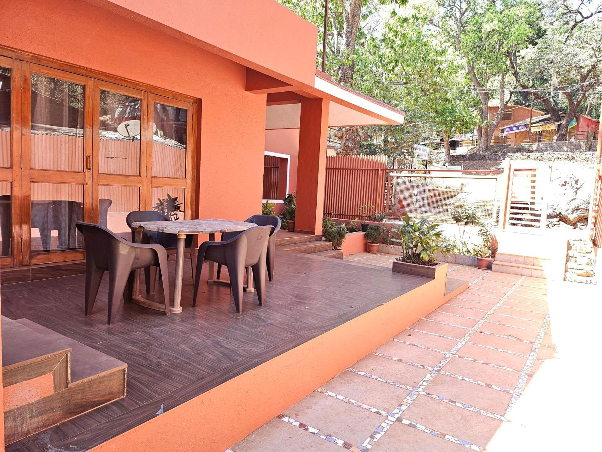 Nivritti Villa Matheran Bagian luar foto