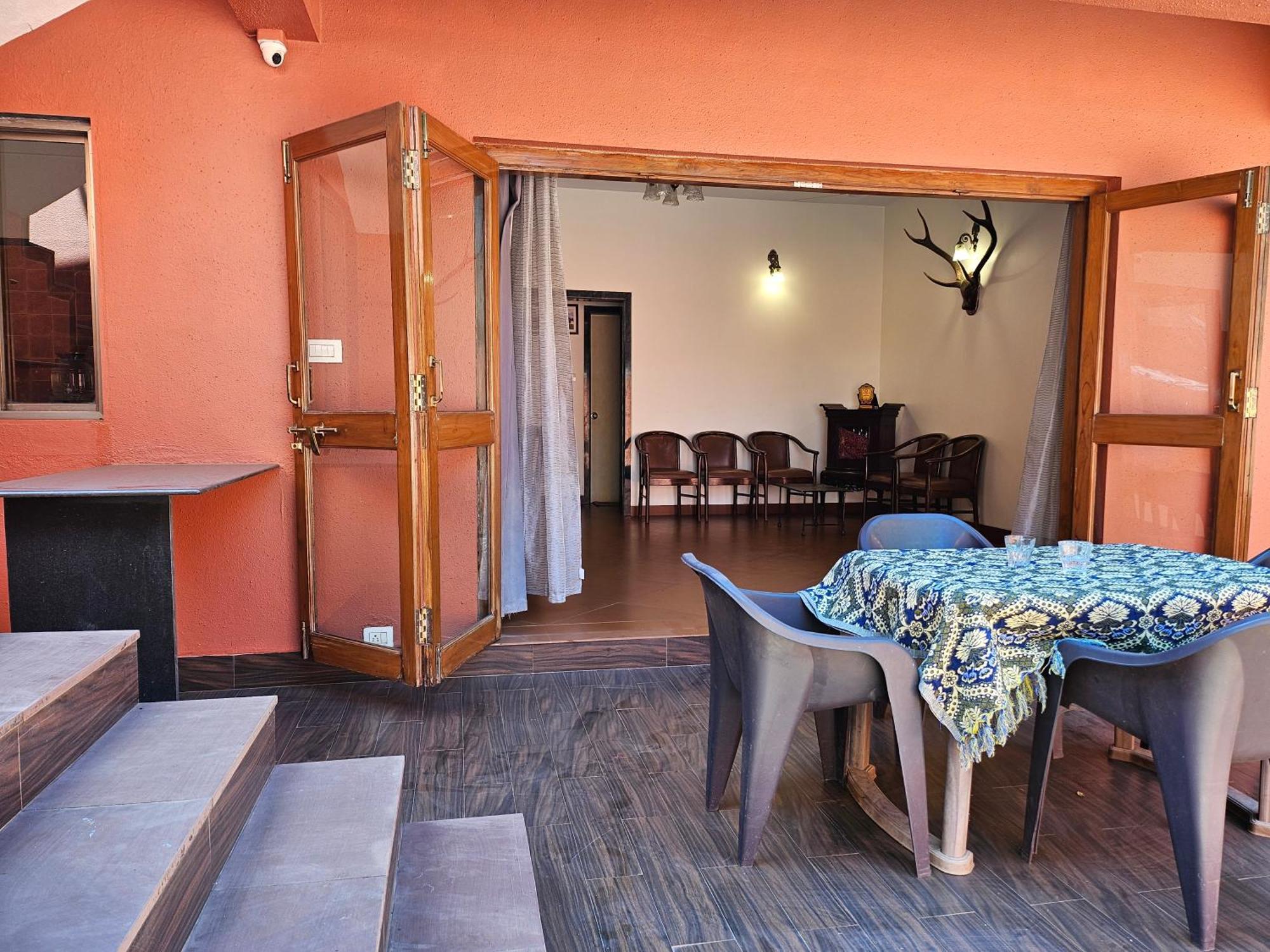 Nivritti Villa Matheran Bagian luar foto